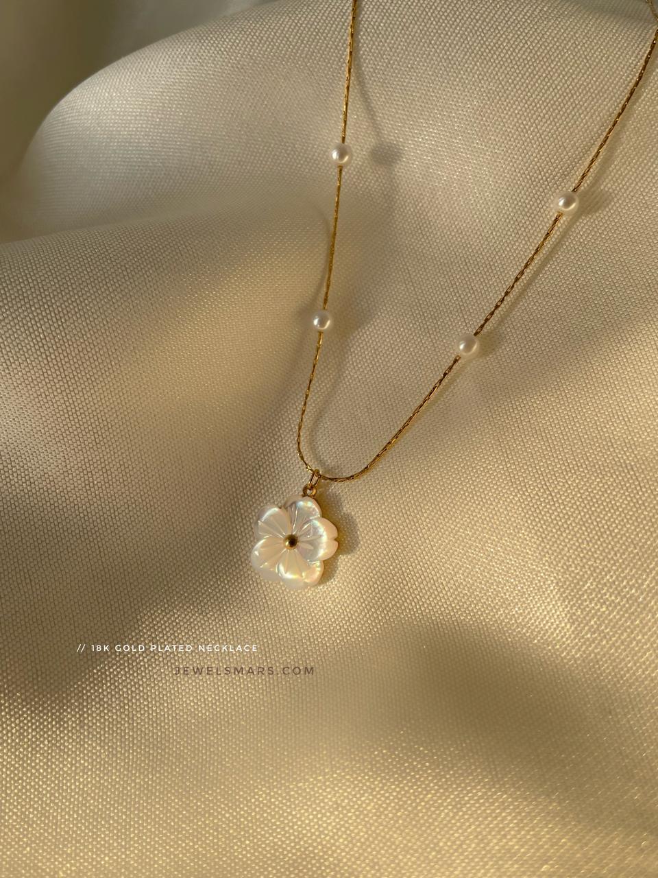 Moana Floral Necklace [18k gold plated] - Image 2