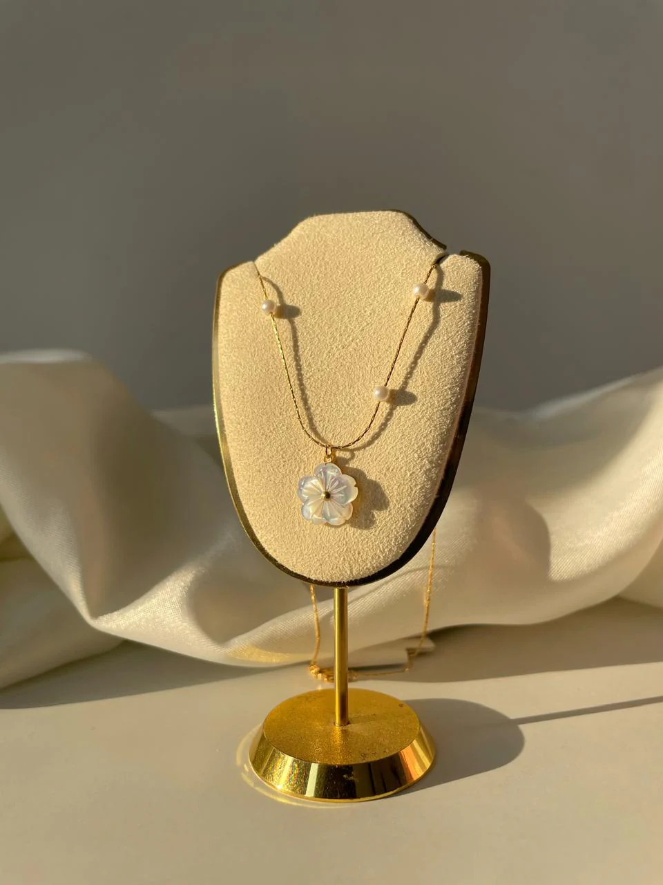 Moana Floral Necklace [18k gold plated] - Image 3