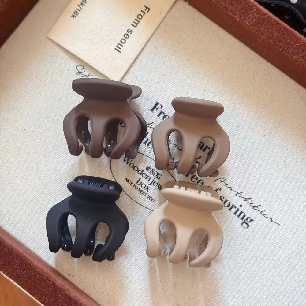 Mocha Muse Claw Clip - Image 6