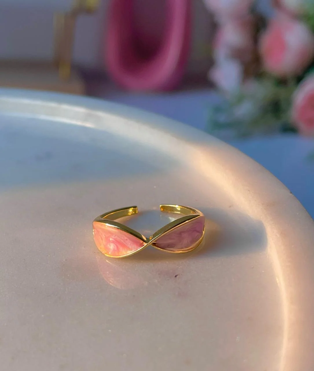 Modern Antique Ring - Image 4