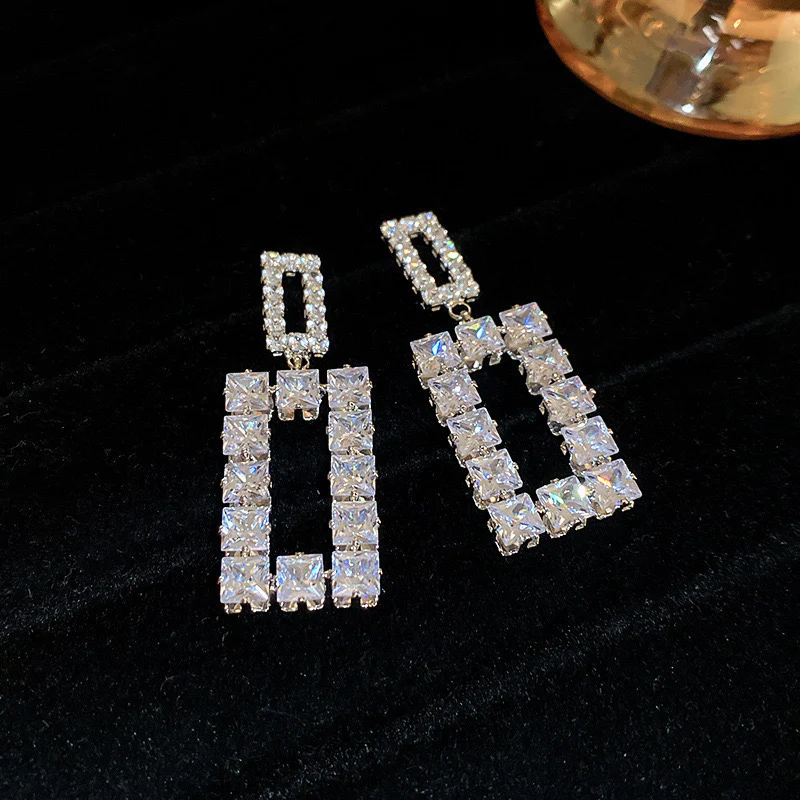 Money Heist Glam Earrings - Image 2