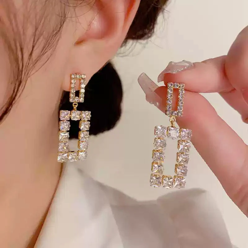 Money Heist Glam Earrings - Image 3