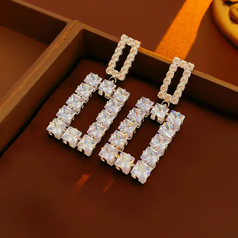 Money Heist Glam Earrings - Image 5