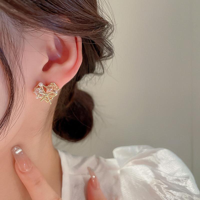 Mystic Heart Earrings - Image 5
