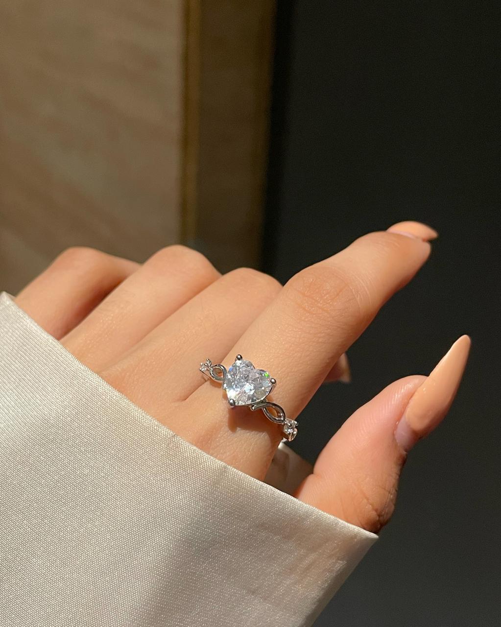 Mystical Heart Ring - Image 5