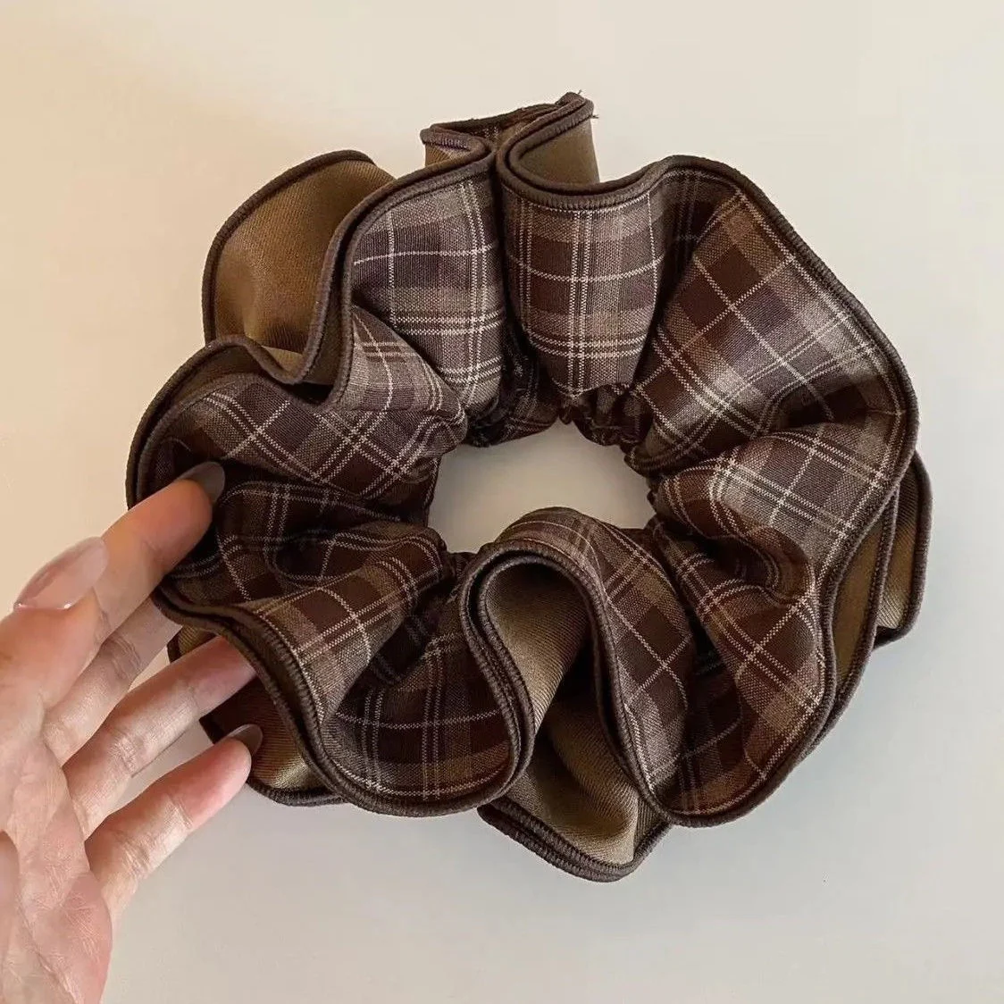 Old-school Ghingham Scrunchie - Image 3