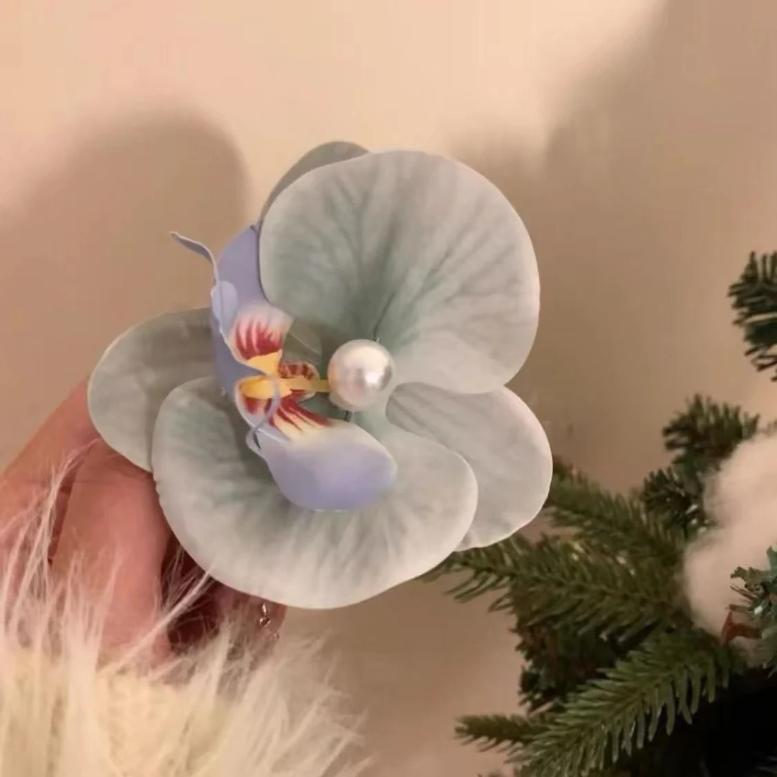 Orchid Hairclip- baby blue - Image 2