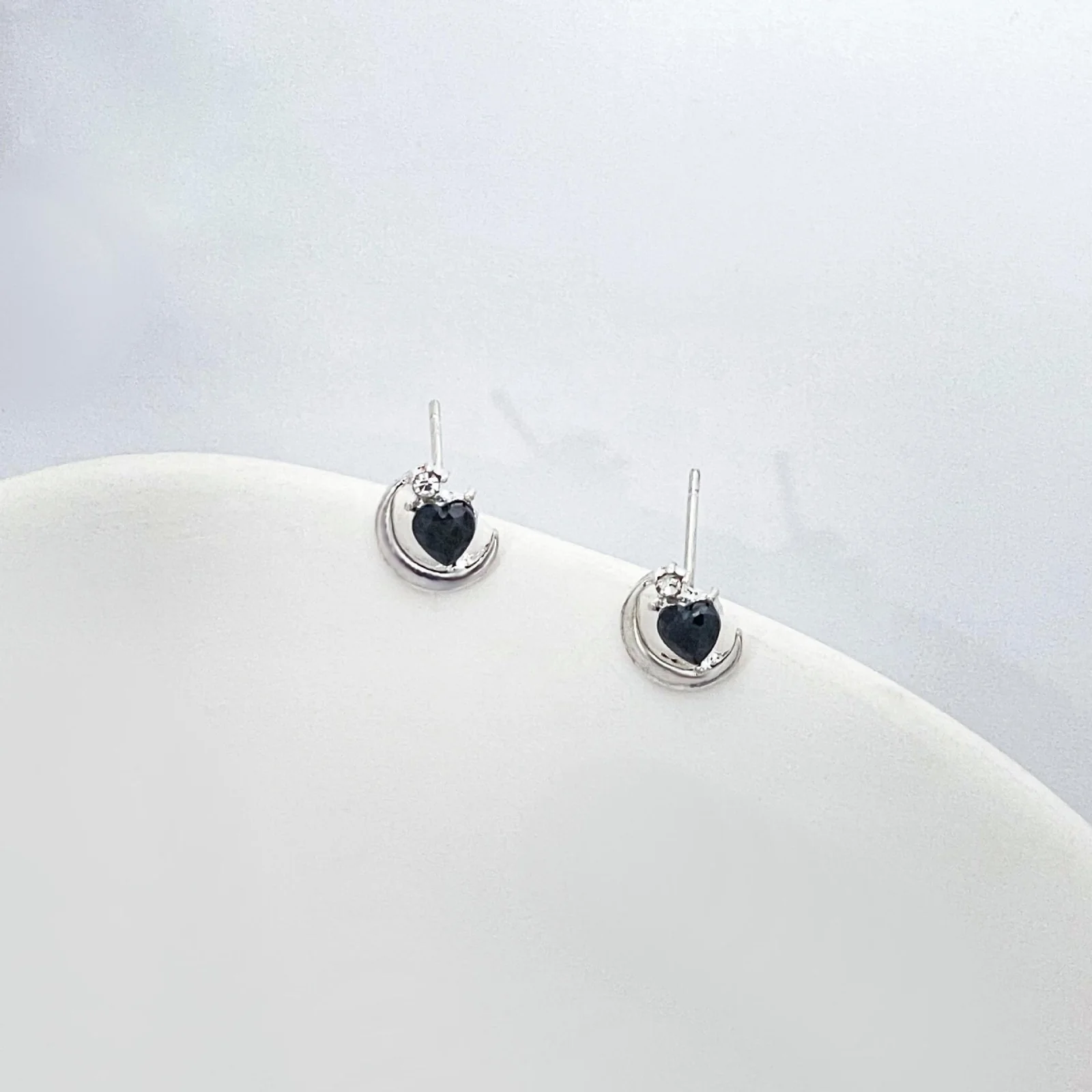 Over the Moon! Heart Earrings - Image 2