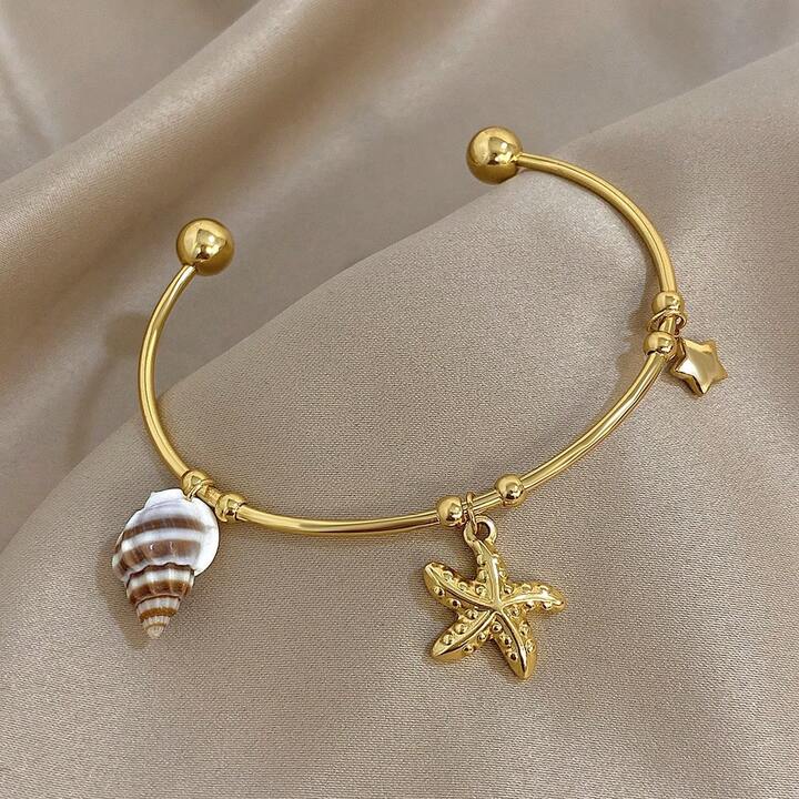 Oyster Muse Gold Bracelet