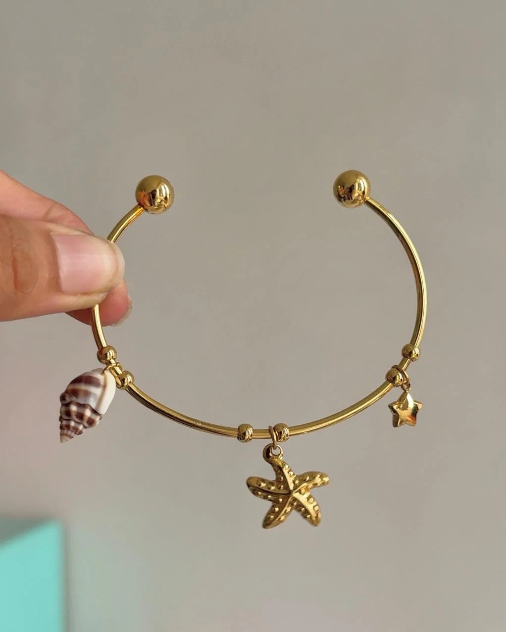 Oyster Muse Gold Bracelet - Image 5