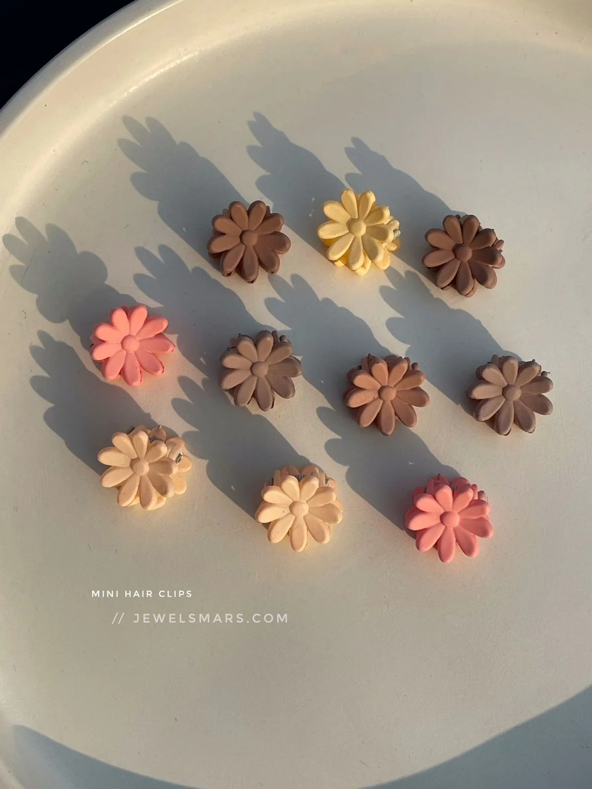 Pack of 10 mini Daisy Hair Clips - Image 2