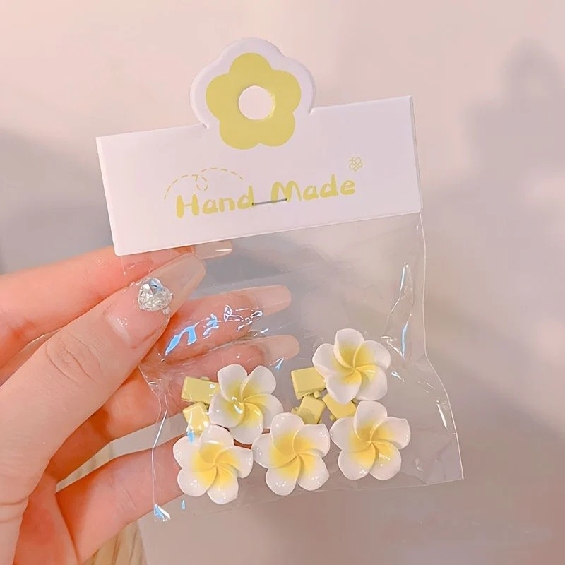Pack of 5 cute Floral Hairpins - Image 3