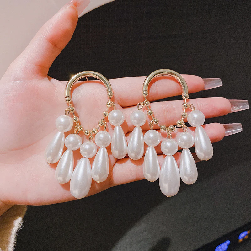 Paparazzi Pearl Earrings - Image 3
