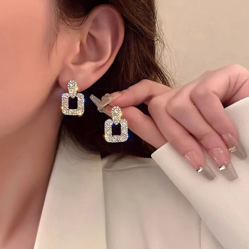 Party Stunner Earrings
