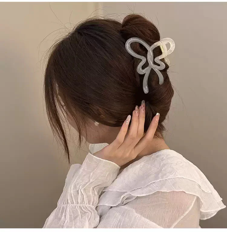 Pastel Mariposa Claw Clip - Image 2