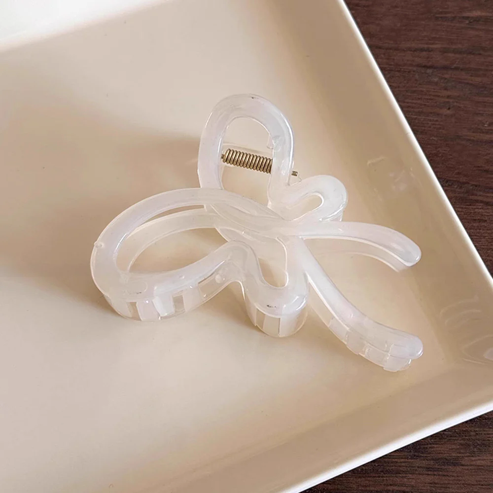 Pastel Mariposa Claw Clip - Image 4