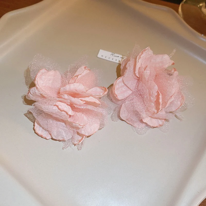 Pastel Rosewhisper Earrings - Image 3