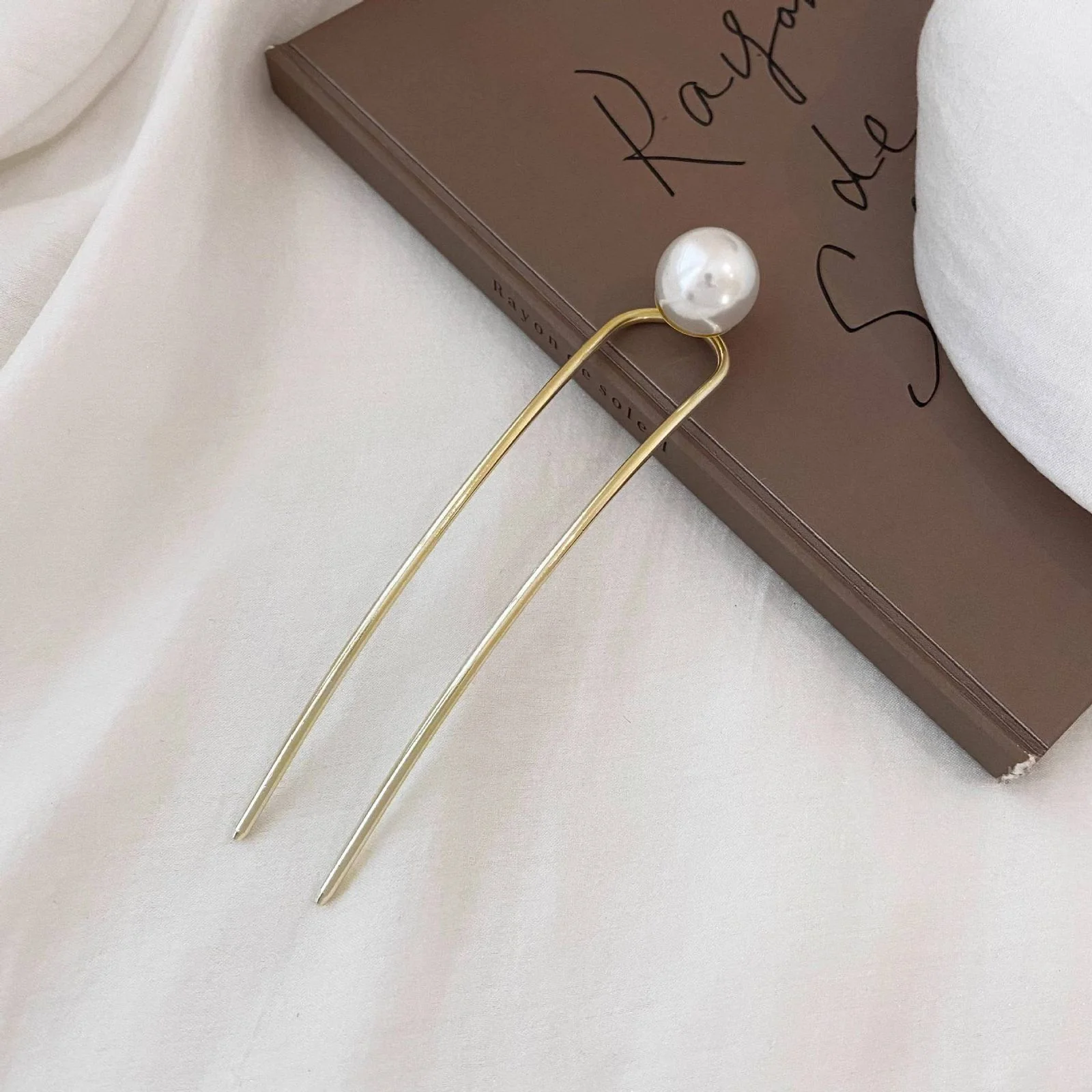 Pearl Bun Stick - Image 4