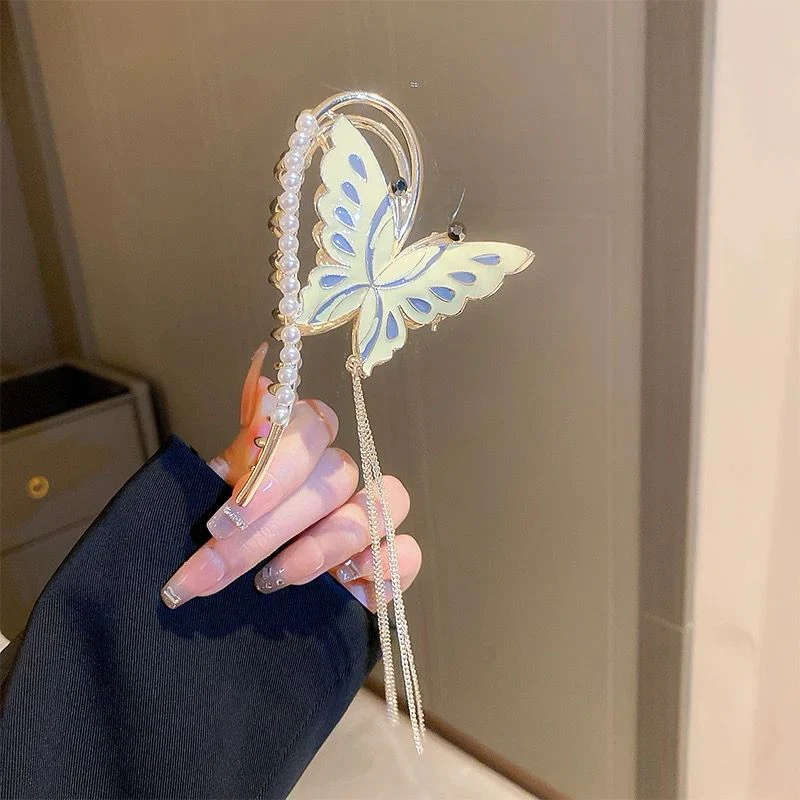 Pearl Butterfly Claw Clutcher - Image 3
