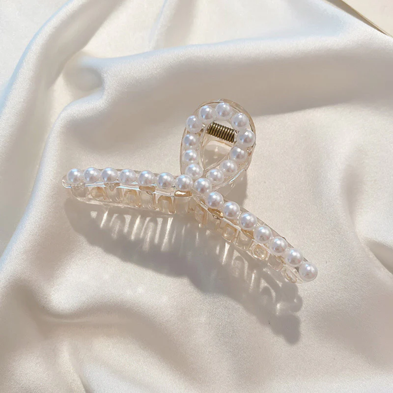 Pearl Delicacy! Clutcher