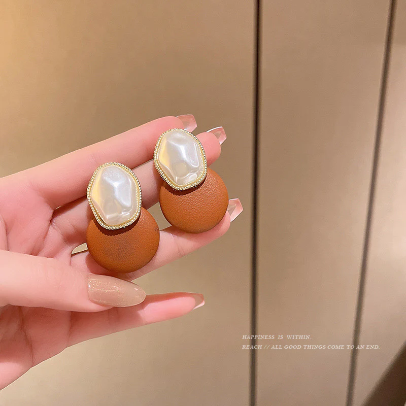 Pearl Espresso Earrings