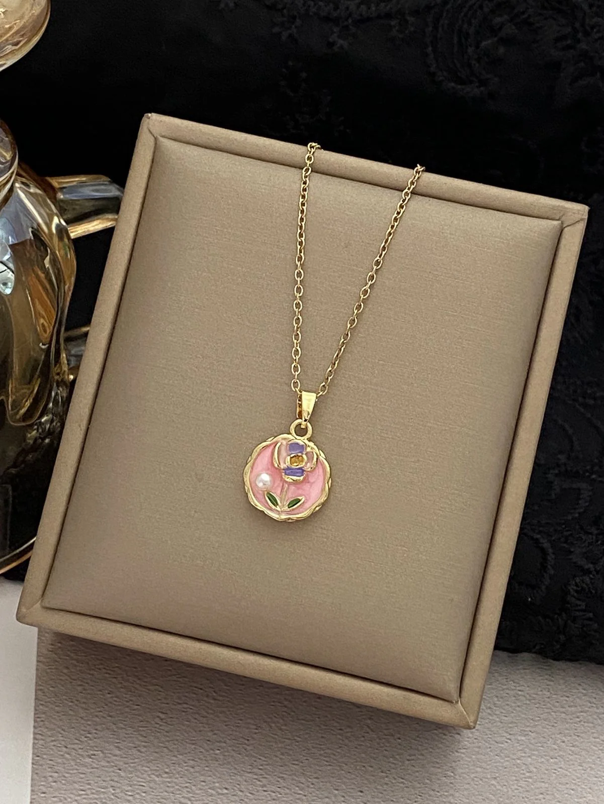 Pearl in Pinkland Necklace