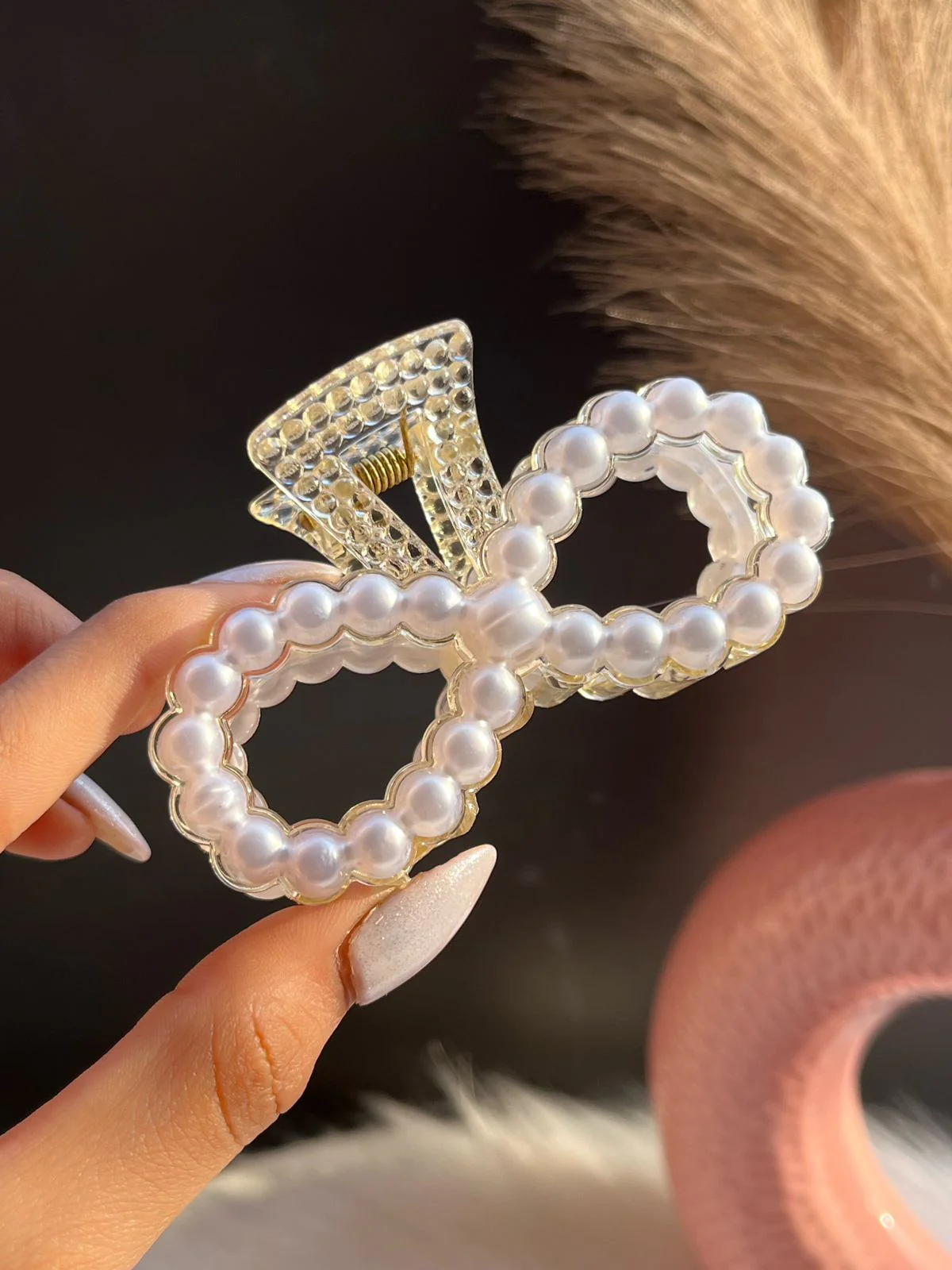 Pearl Infinity Claw Clutcher - Image 2