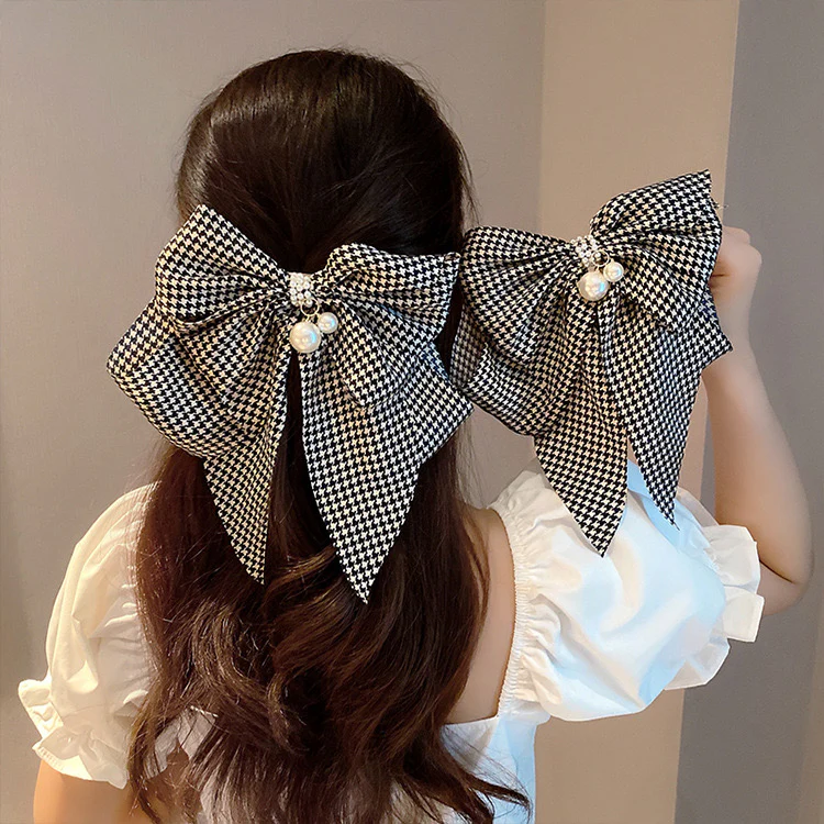 Pearl Meets Princess Hair Bow