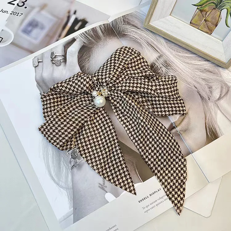 Pearl Meets Princess Hair Bow - Image 3