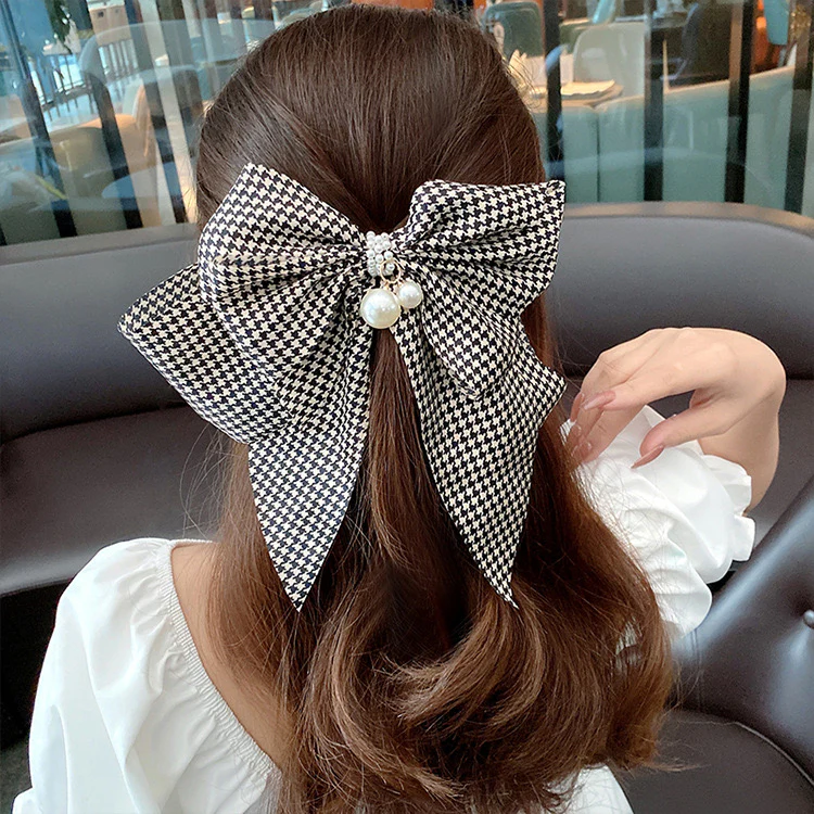 Pearl Meets Princess Hair Bow - Image 5