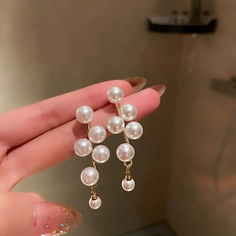 Pearl Mirage Earrings - Image 5
