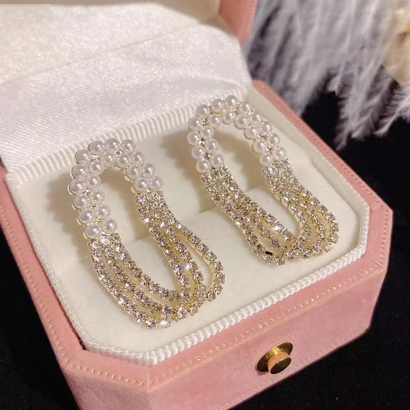 Pearling into your heart Earrings - Image 2