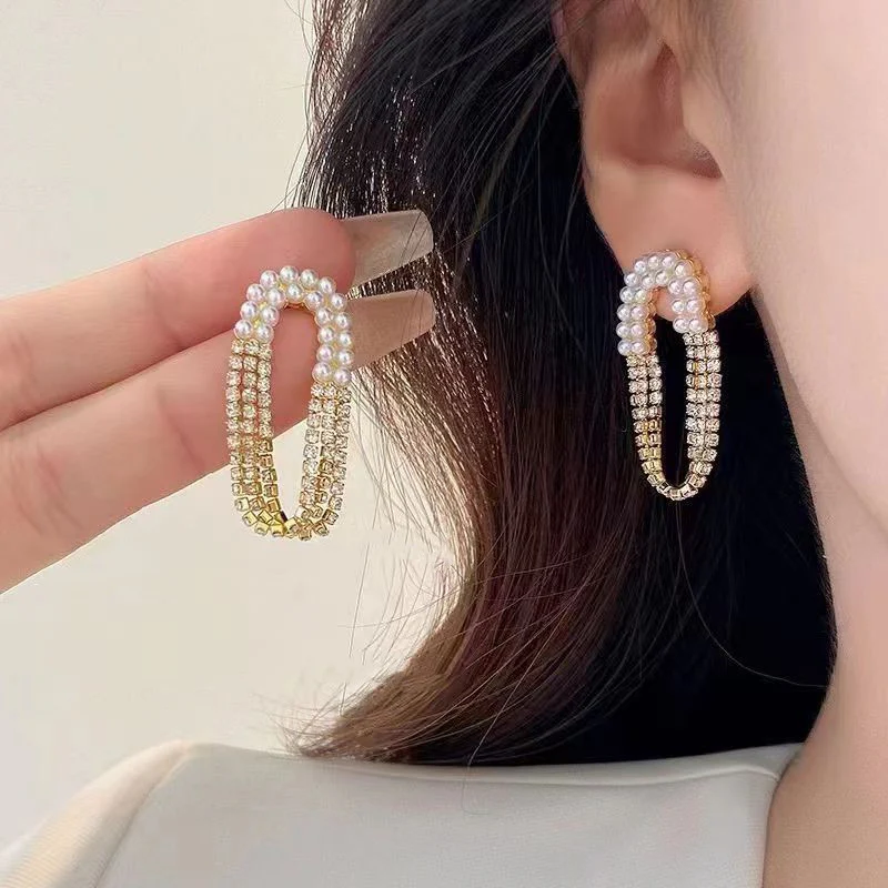 Pearling into your heart Earrings - Image 4