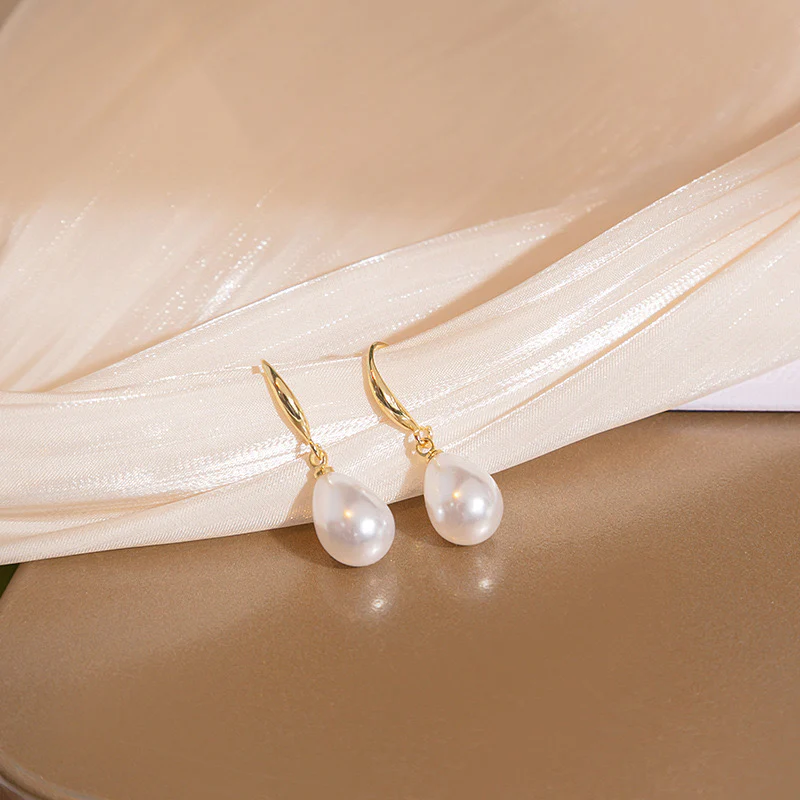 Pearls for the Girls! Earrings - Image 2