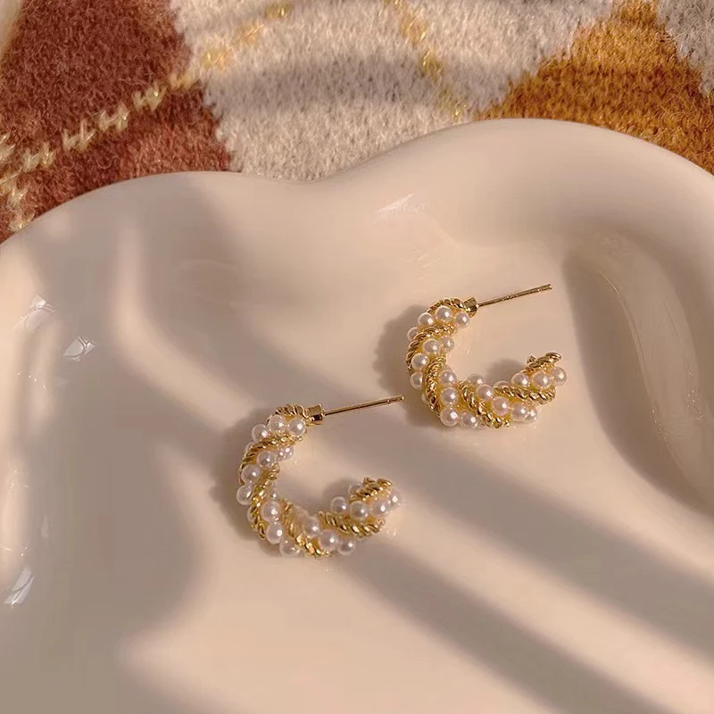 Pearls with a twist! Earrings - Image 5