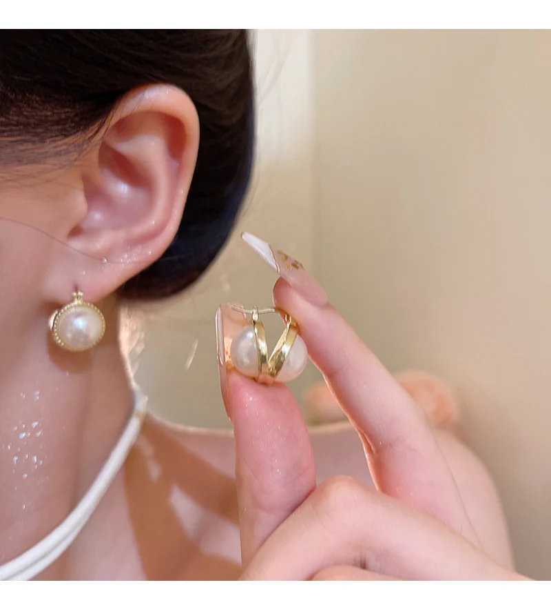 Pearly Euphoria Earrings - Image 3