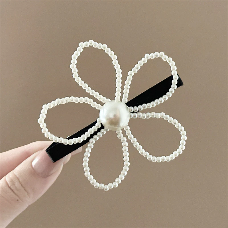 Pearly Florette Hair Clip - Image 2