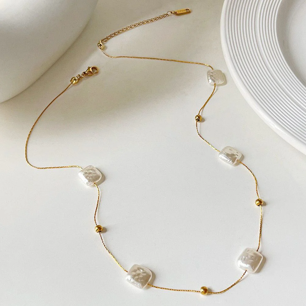 Pearly Girly Necklace - Image 3