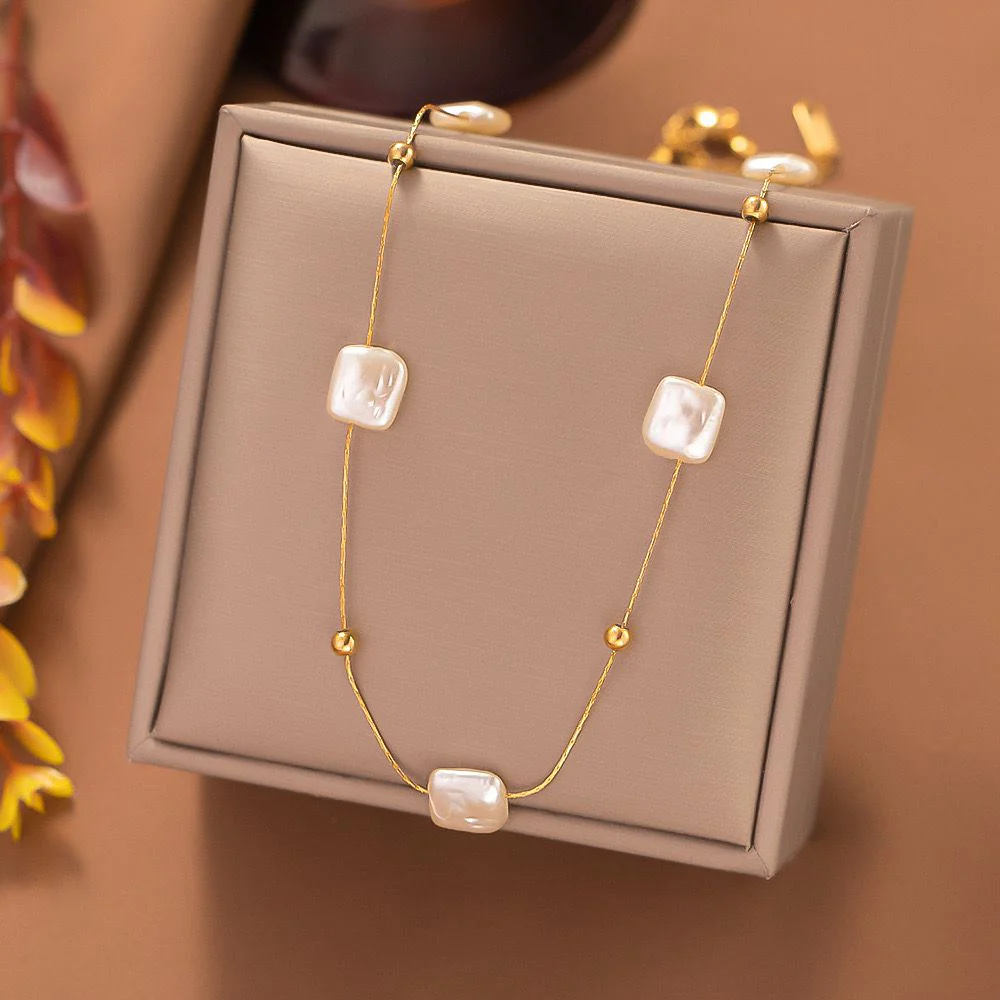 Pearly Girly Necklace - Image 4