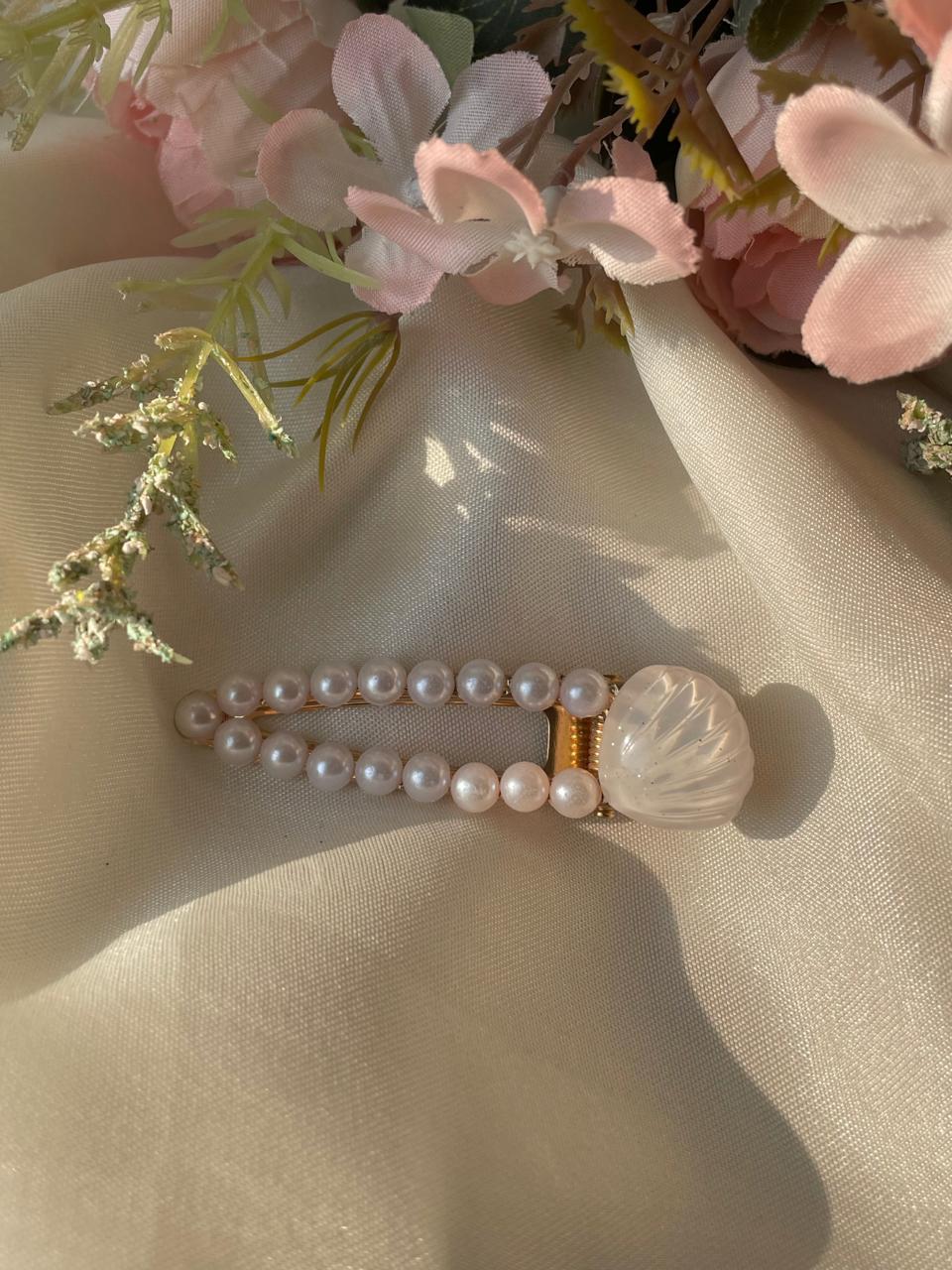 Pearly Marina Hair Clip - Image 2