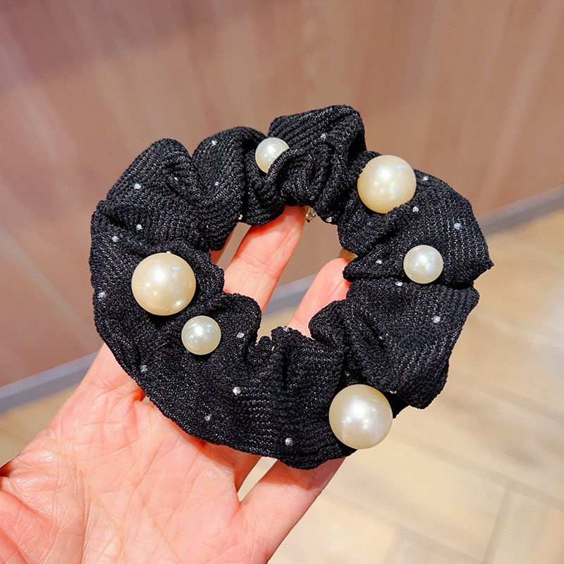 Pearly perfect hair scrunchies - Image 2
