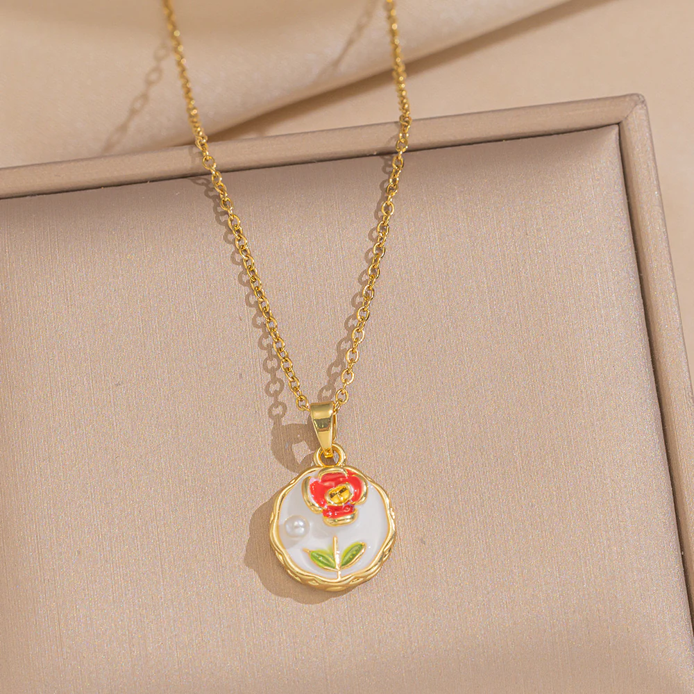 Peony Pearl Vintage Necklace - Image 2