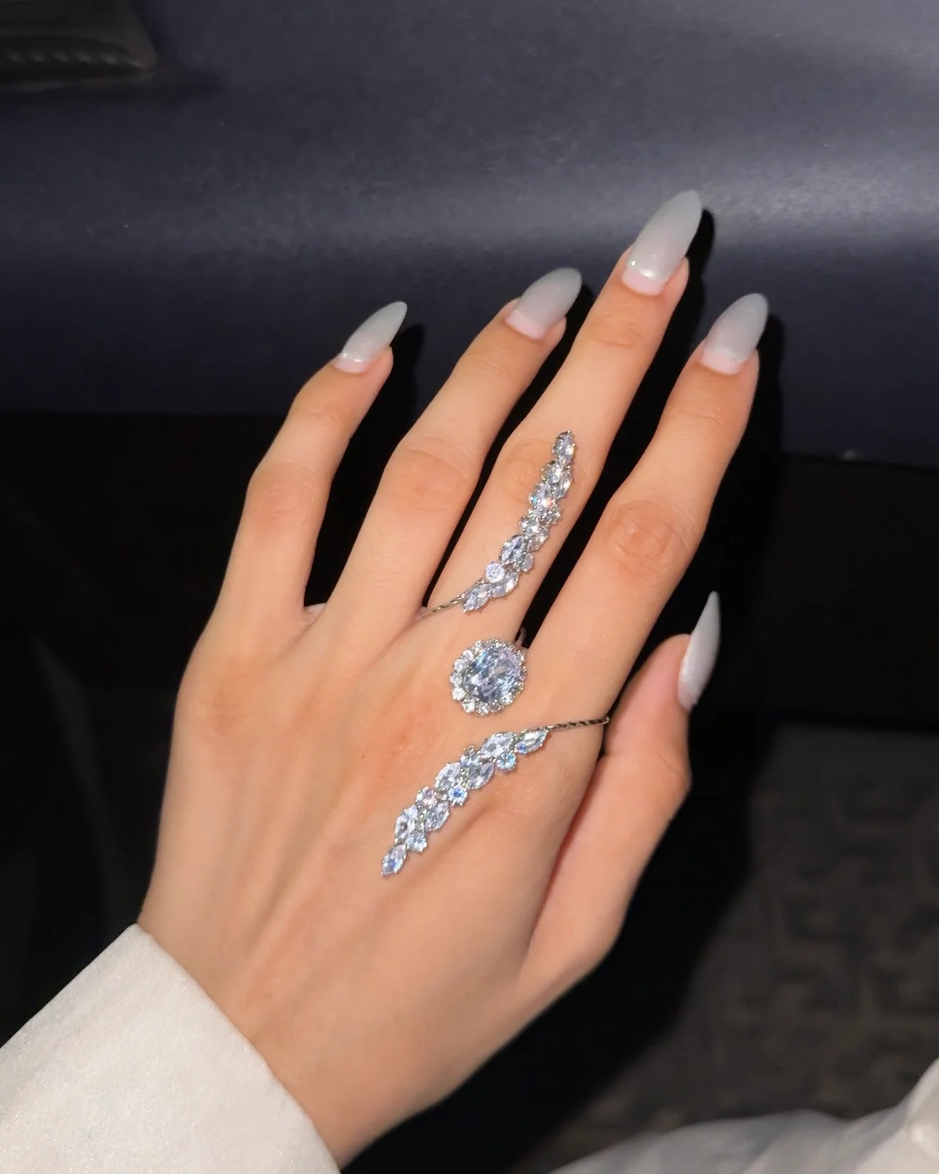 Petal Shimmer hand jewellery - Image 2