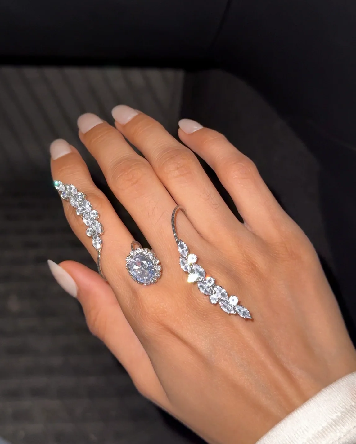 Petal Shimmer hand jewellery - Image 7