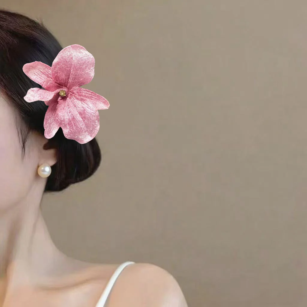 Pinkish Delicacy! Floral Hair Clip - Image 2