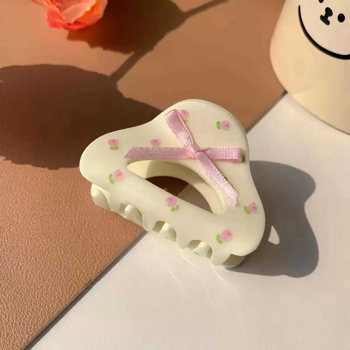 Pinky-Petals Bow Claw Clip - Image 3
