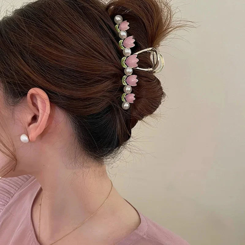 Pinteresty Tulip Pearl Claw Clutchers - Image 3