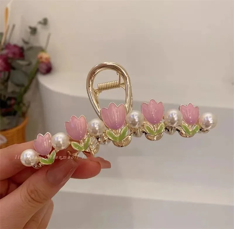 Pinteresty Tulip Pearl Claw Clutchers - Image 6