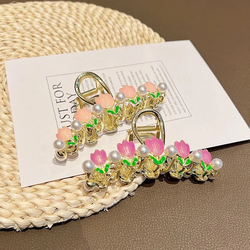 Pinteresty Tulip Pearl Claw Clutchers - Image 9
