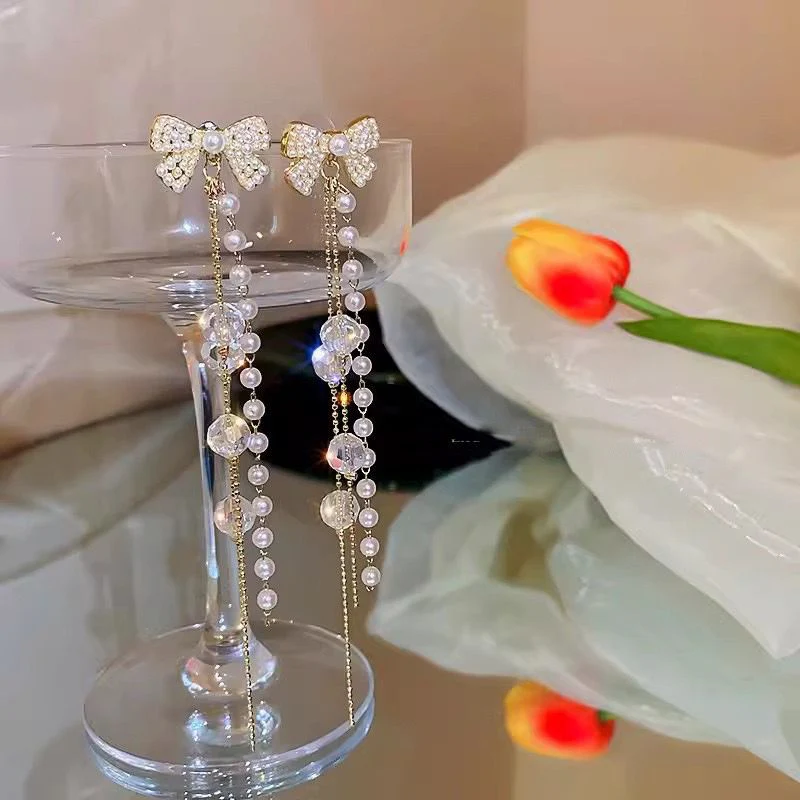 Pixie Pearls Bow Earrings - Image 3